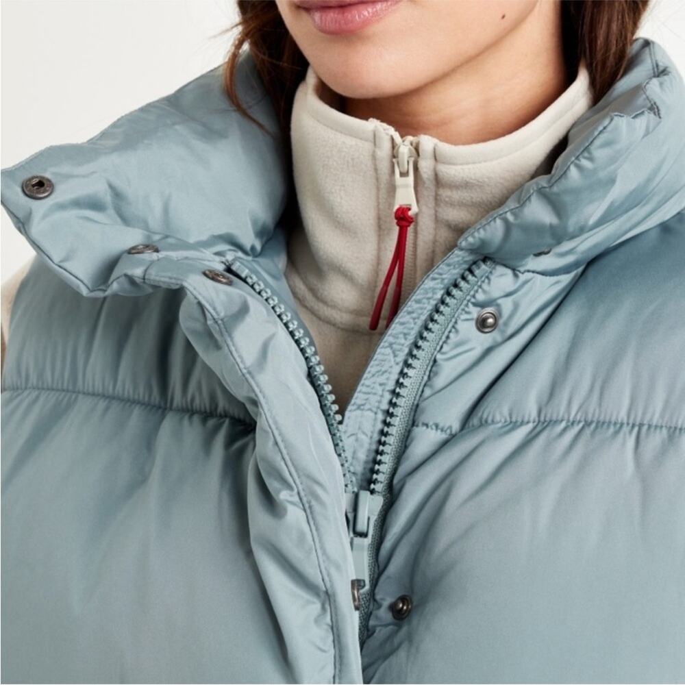 Old Navy Underwater Quilted Puffer Vest - Picture 5 of 14